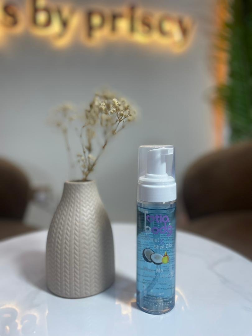 Lottabody Wrap Me Foaming Mousse with Coconut & Shea Oils