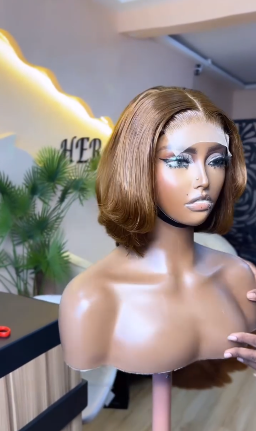 Layered Golden Brown Bob Unit (DD)