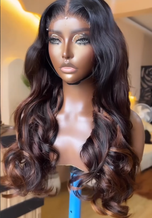 Custom-Colored Highlight Unit – 24” (3 Bundles, 4×4 Closure, DD)